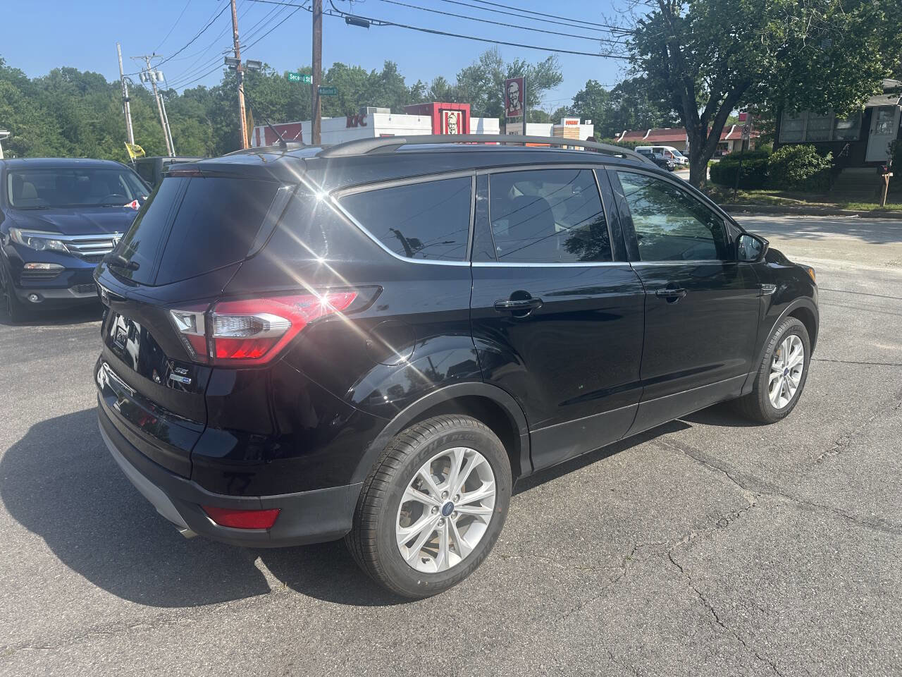 Used 2017 Ford Escape SE image 7