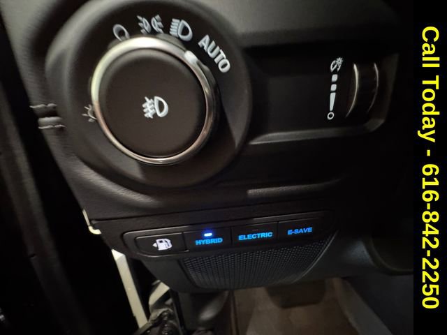 Used 2024 Jeep Wrangler High Altitude image 24