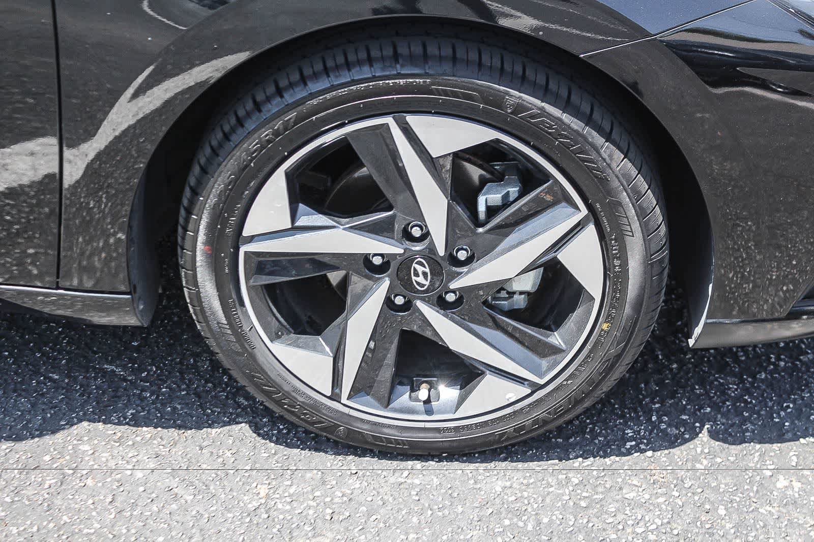 Certified 2023 Hyundai Elantra SEL w/ Convenience Package FWD image 12
