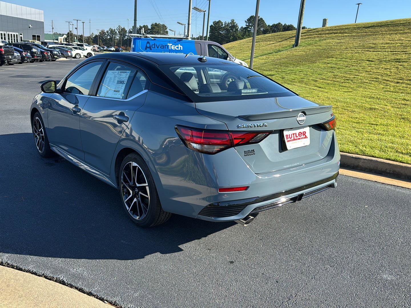New 2025 Nissan Sentra SR w/ SR Premium Package image 4