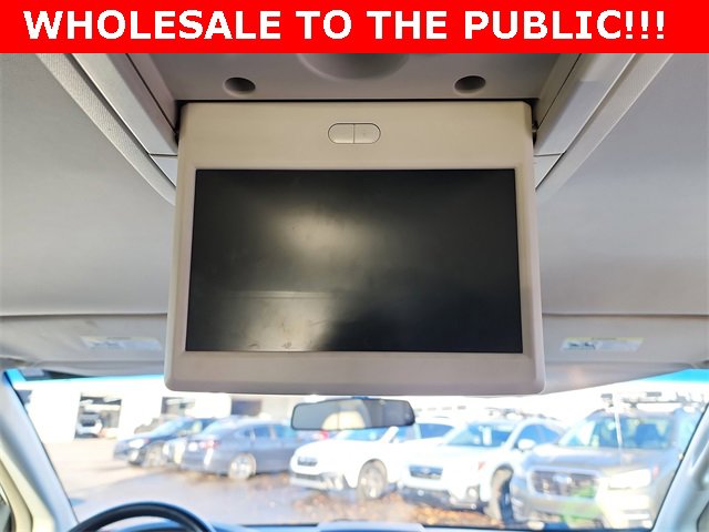 Used 2010 Chrysler Town & Country Touring image 21