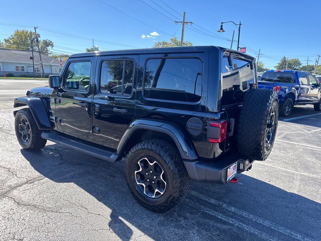 Used 2019 Jeep Wrangler Unlimited Sahara w/ Uconnect 4C Nav & Sound Group AWD/4WD image 12