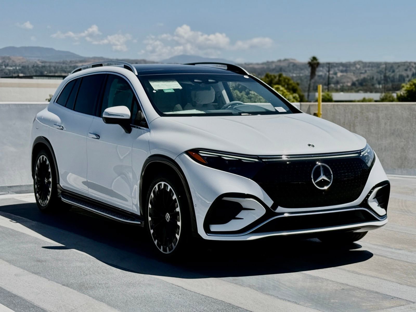 New 2026 Mercedes-Benz EQS 550 4MATIC SUV image 8