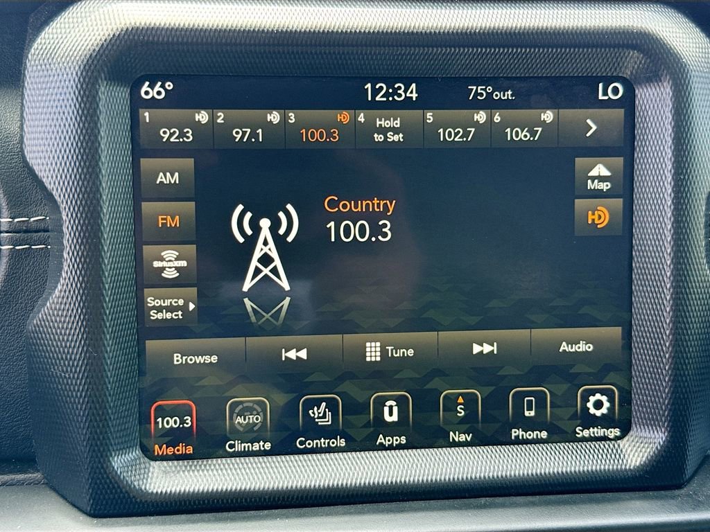 Used 2023 Jeep Wrangler Unlimited Sahara w/ Cold Weather Group image 16