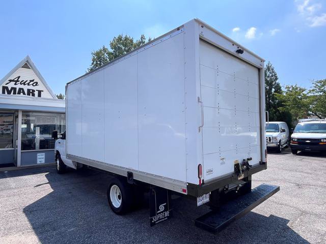 Used 2022 Ford E-350 and Econoline 350 Super Duty w/ Power Windows & Locks Group RWD image 3