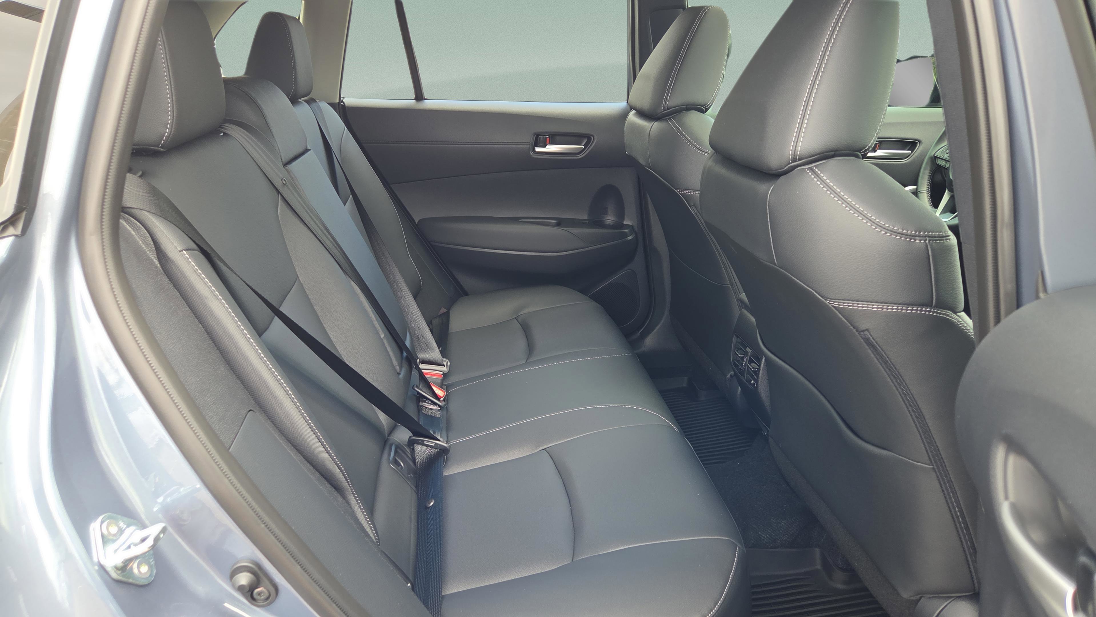 Certified 2026 Toyota Corolla Cross XLE w/ Convenience Package FWD image 14