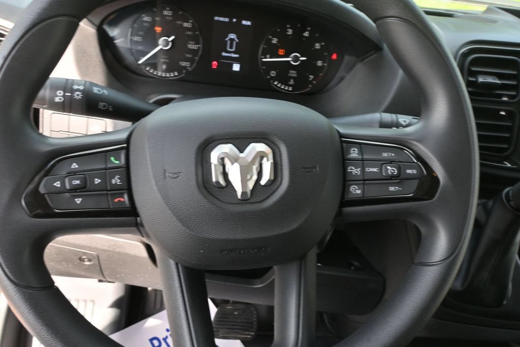 Used 2025 RAM ProMaster 2500 w/ Safety Group FWD image 31
