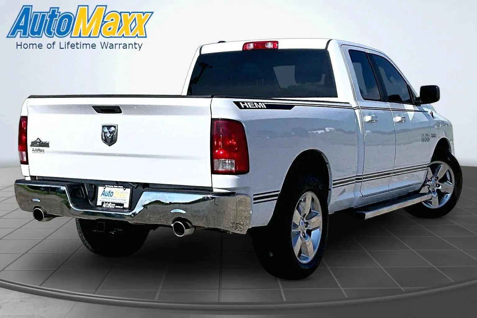 Used 2014 RAM 1500 Classic SLT RWD image 6