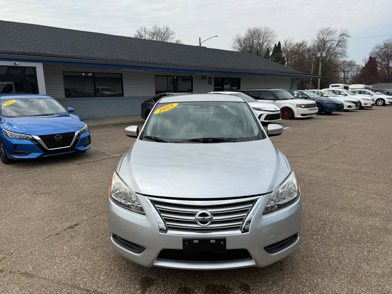 Used 2015 Nissan Sentra SV image 2