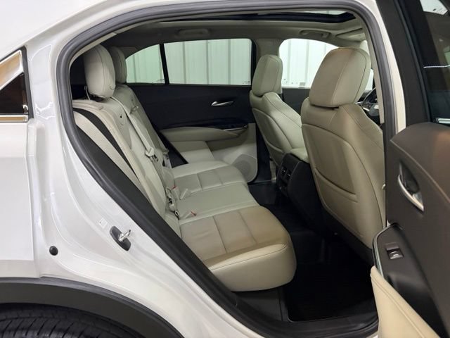 Used 2023 Cadillac XT4 Premium Luxury w/ Technology Package AWD/4WD image 19