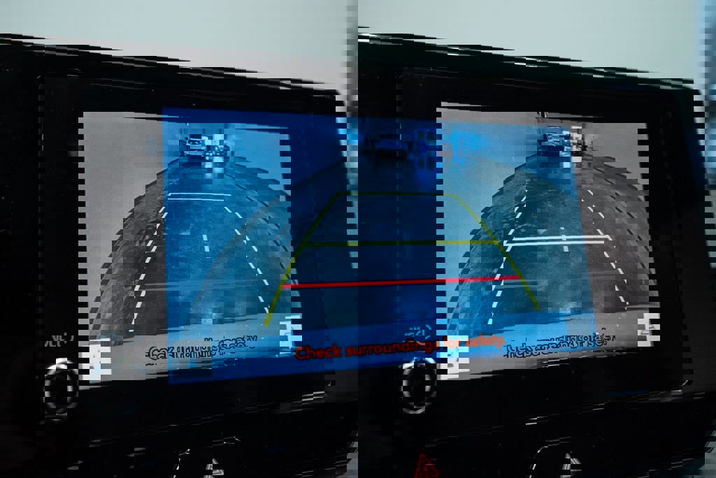 Used 2023 Toyota Venza LE image 25