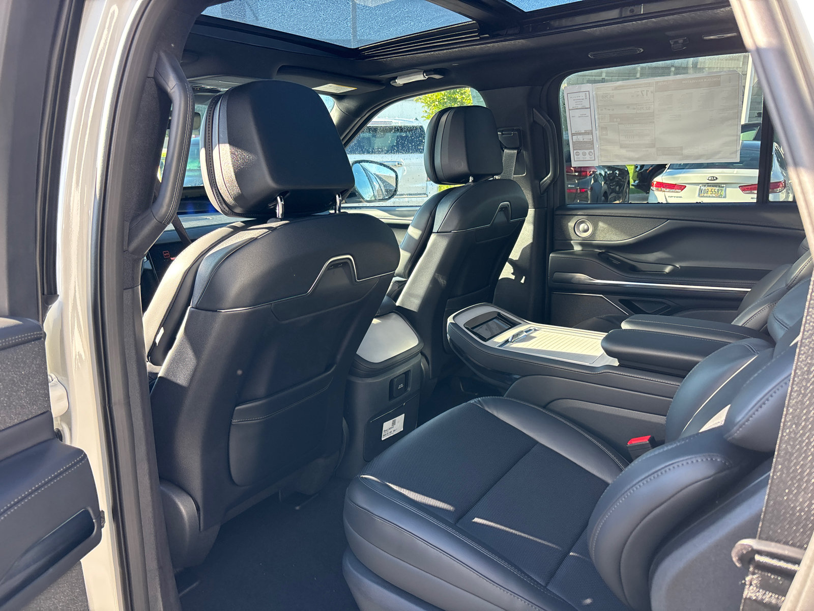 New 2027 Lincoln Navigator L Reserve w/ Jet Appearance Package AWD/4WD image 27
