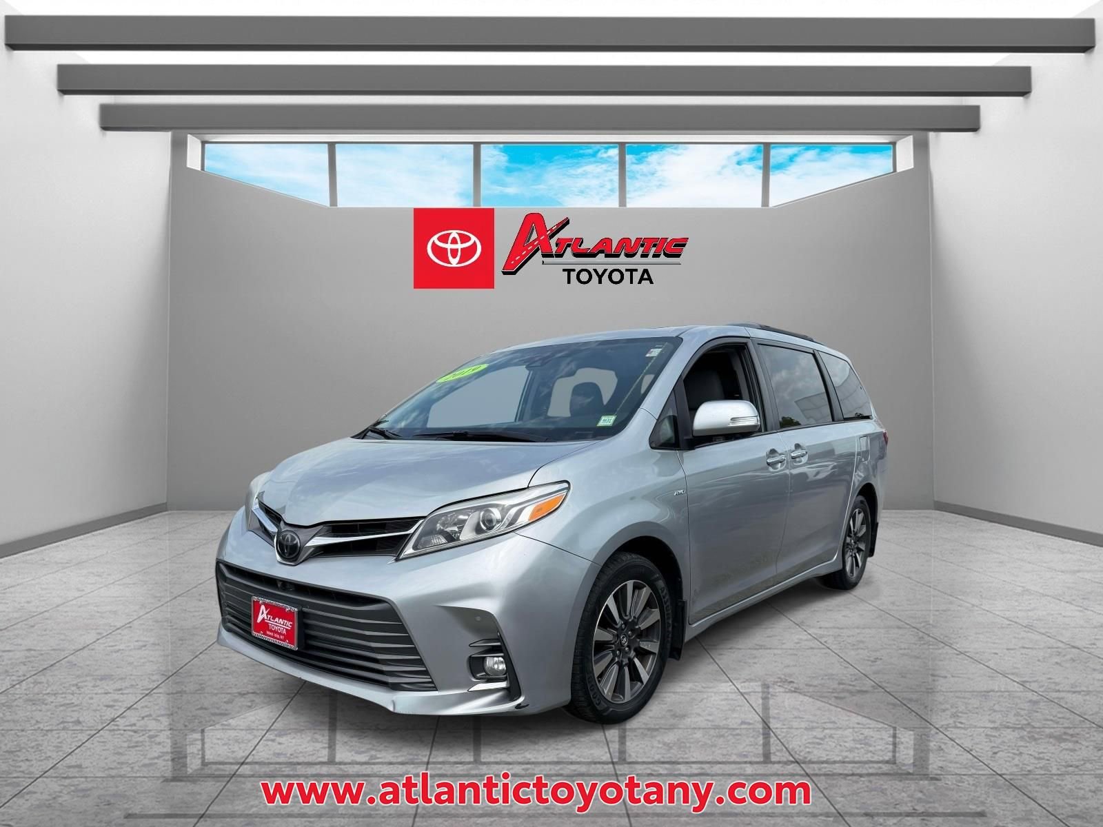 Used 2019 Toyota Sienna Limited Premium AWD/4WD image 4