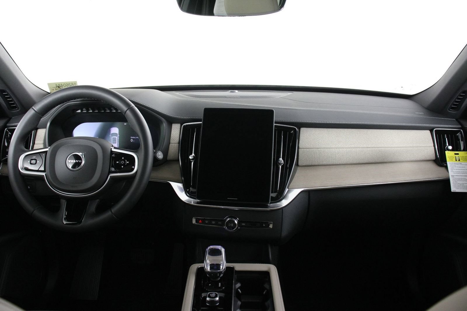 New 2026 Volvo XC90 T8 Plus w/ Protection Package Premier AWD/4WD image 5