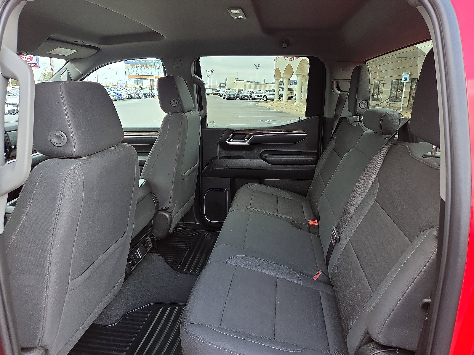 Used 2025 Chevrolet Silverado 1500 LT image 9