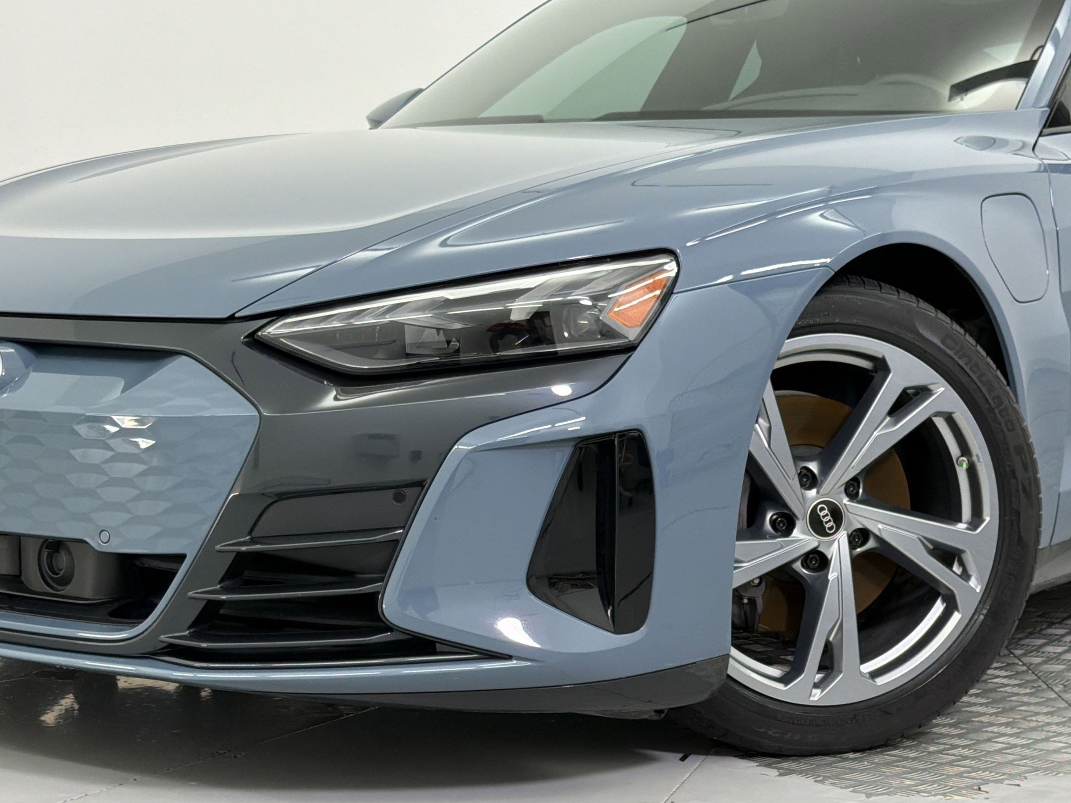 Used 2023 Audi e-tron GT Premium Plus AWD/4WD image 9