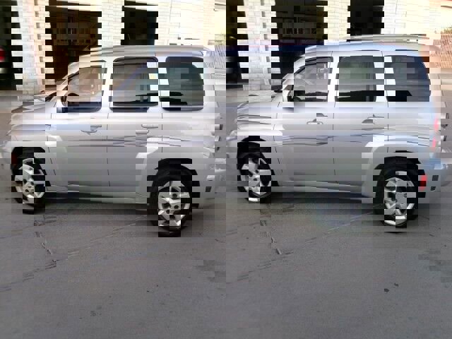Used 2011 Chevrolet HHR LT image 11