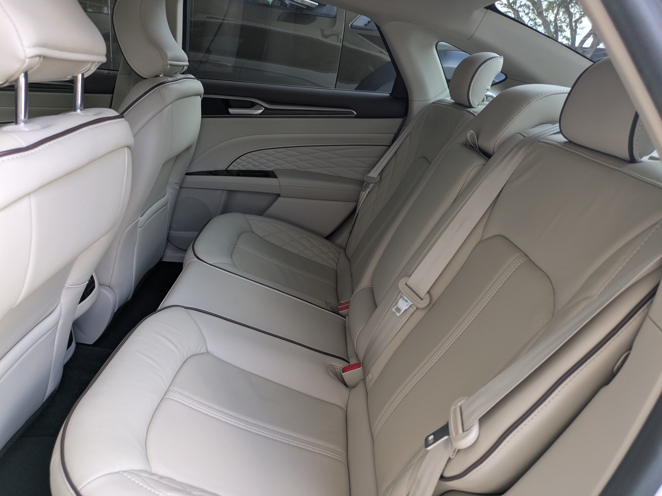 Used 2017 Ford Fusion Platinum FWD image 14