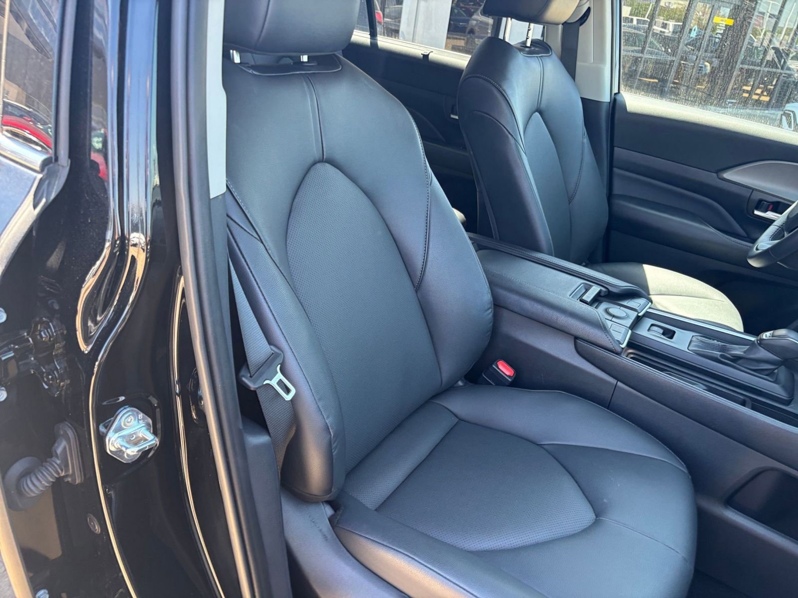 Used 2025 Toyota Grand Highlander FWD image 38