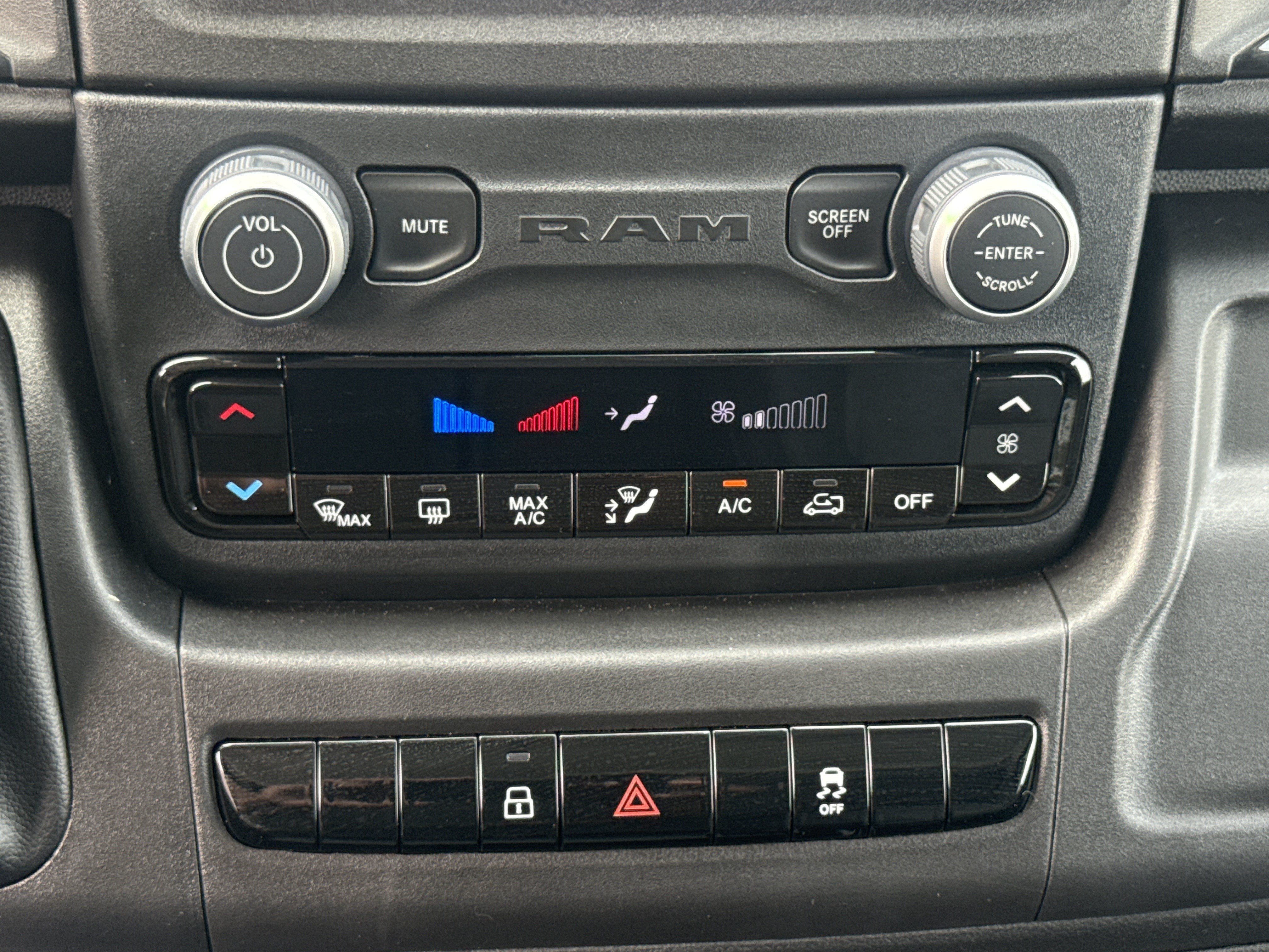 New 2026 RAM ProMaster 2500 w/ Convenience Group FWD image 22