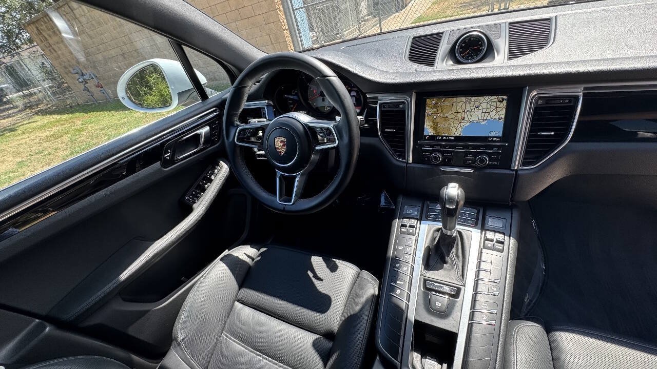 Used 2015 Porsche Macan S AWD/4WD image 36