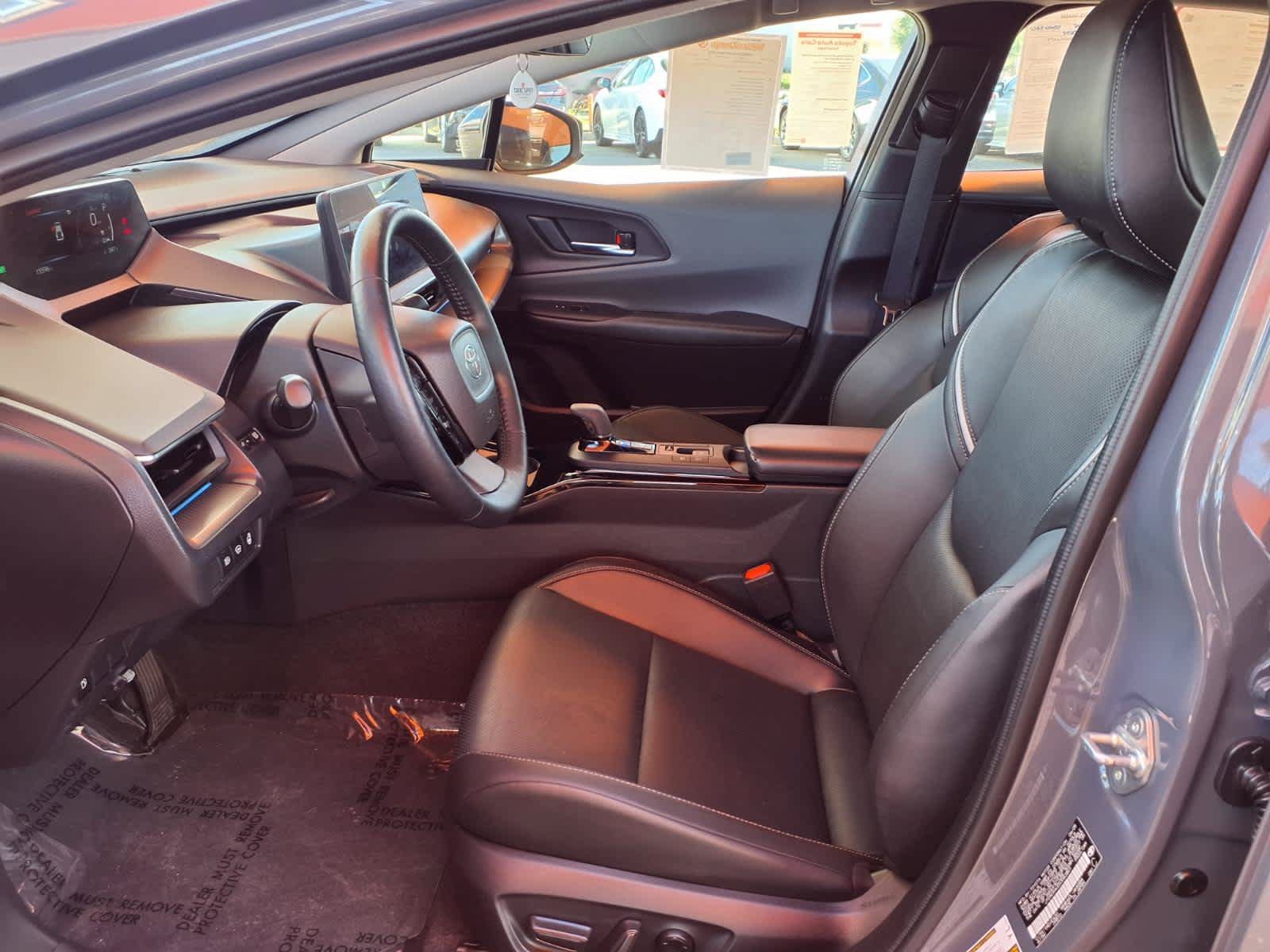 Certified 2025 Toyota Prius XLE FWD image 16