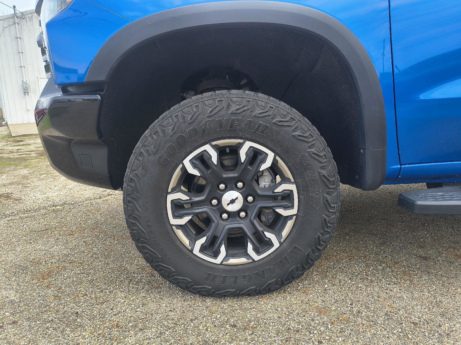 Used 2022 Chevrolet Silverado 1500 ZR2 image 36