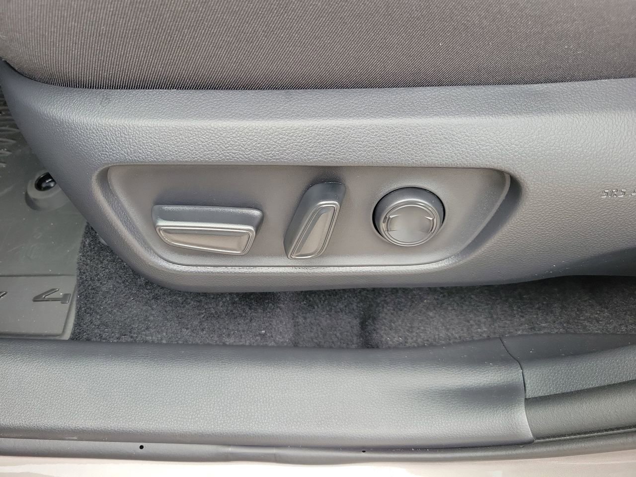 New 2026 Toyota RAV4 SE AWD/4WD image 18
