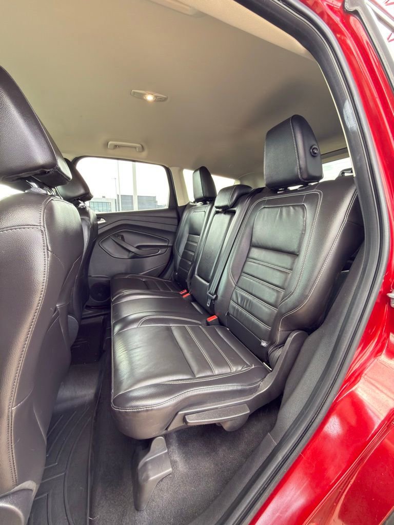 Used 2017 Ford Escape Titanium image 29