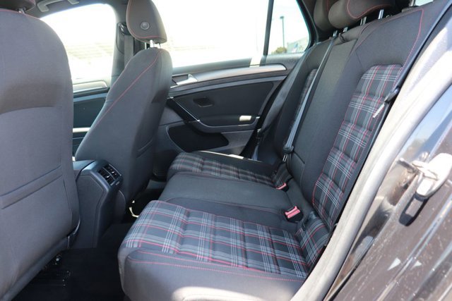 Used 2018 Volkswagen GTI SE FWD image 13
