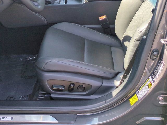 Used 2024 Lexus ES 350 w/ Premium Package image 13