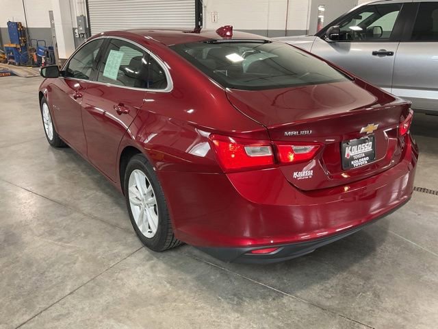 Used 2017 Chevrolet Malibu LT FWD image 4