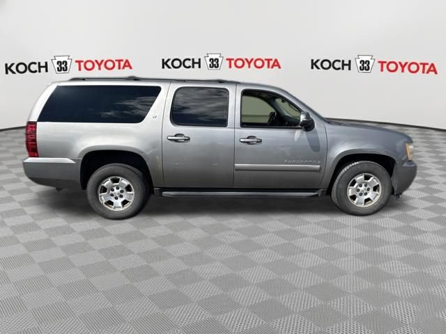 Used 2007 Chevrolet Suburban LT image 9