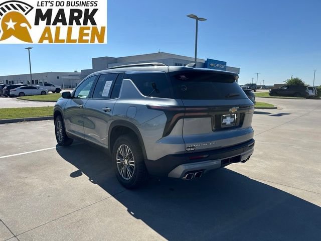 Used 2025 Chevrolet Traverse LT AWD/4WD image 4