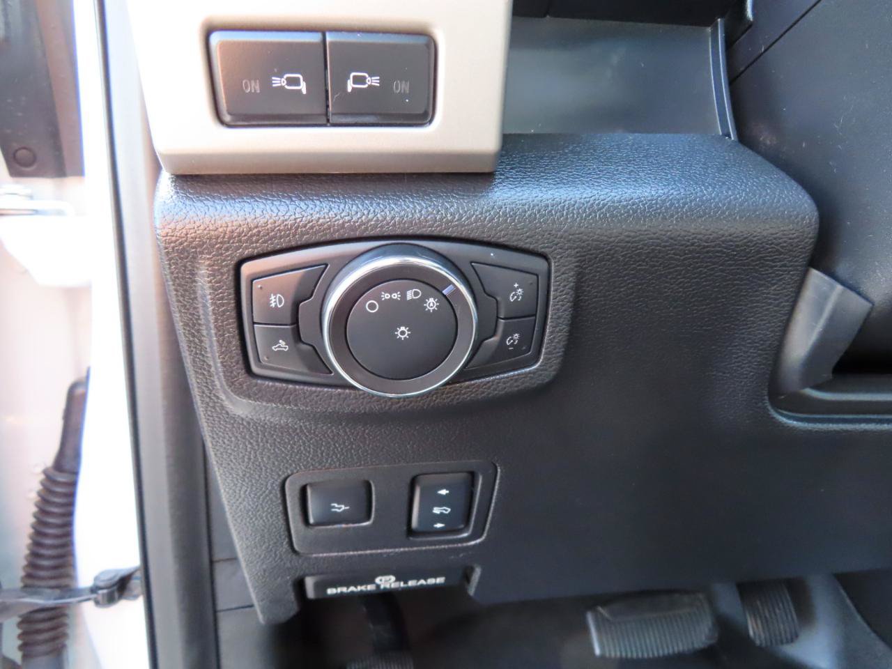 Used 2018 Ford F250 Lariat w/ Lariat Ultimate Package AWD/4WD image 34