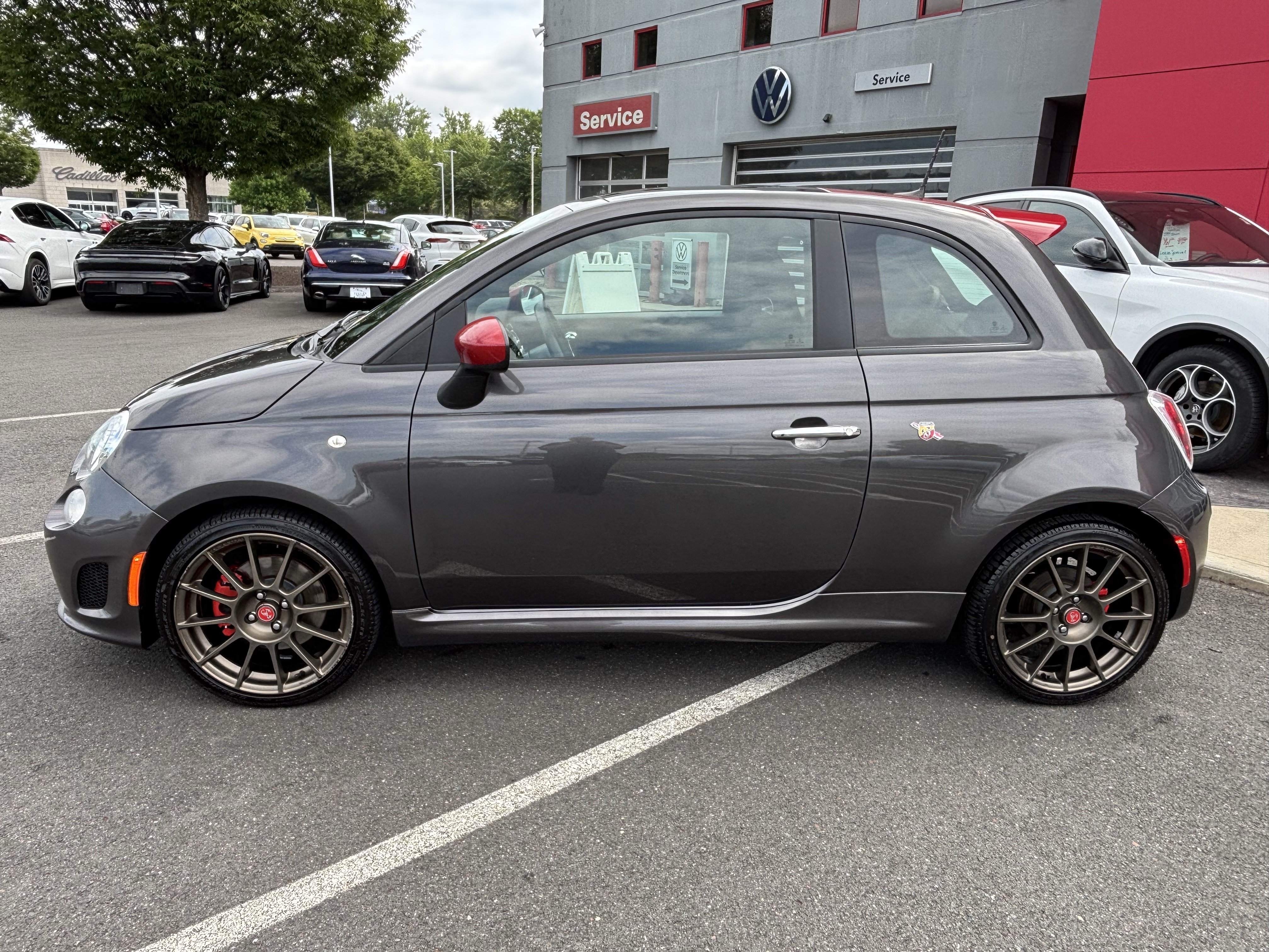 Used 2019 FIAT 500 Abarth w/ Popular Equipment Package FWD image 4