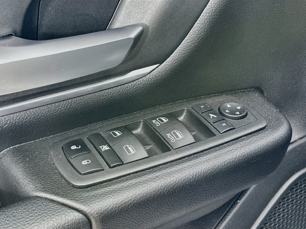 Used 2023 RAM 1500 Big Horn AWD/4WD image 23