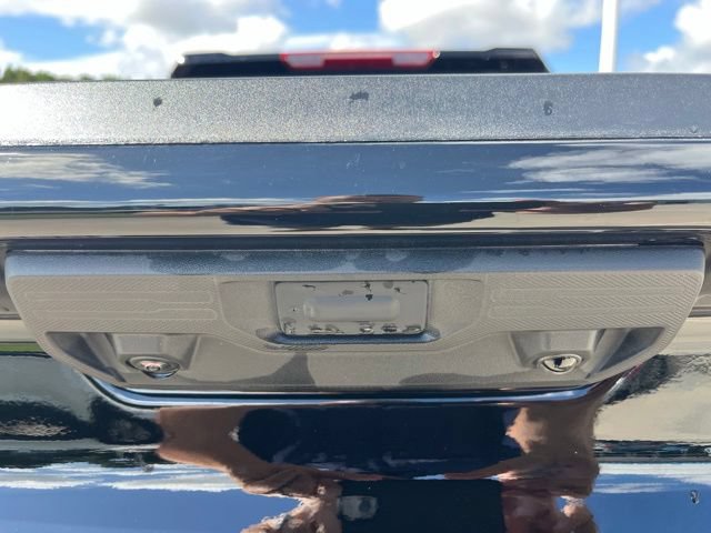 New 2026 Chevrolet Silverado 1500 Custom w/ LPO, Dark Essentials Package RWD image 7