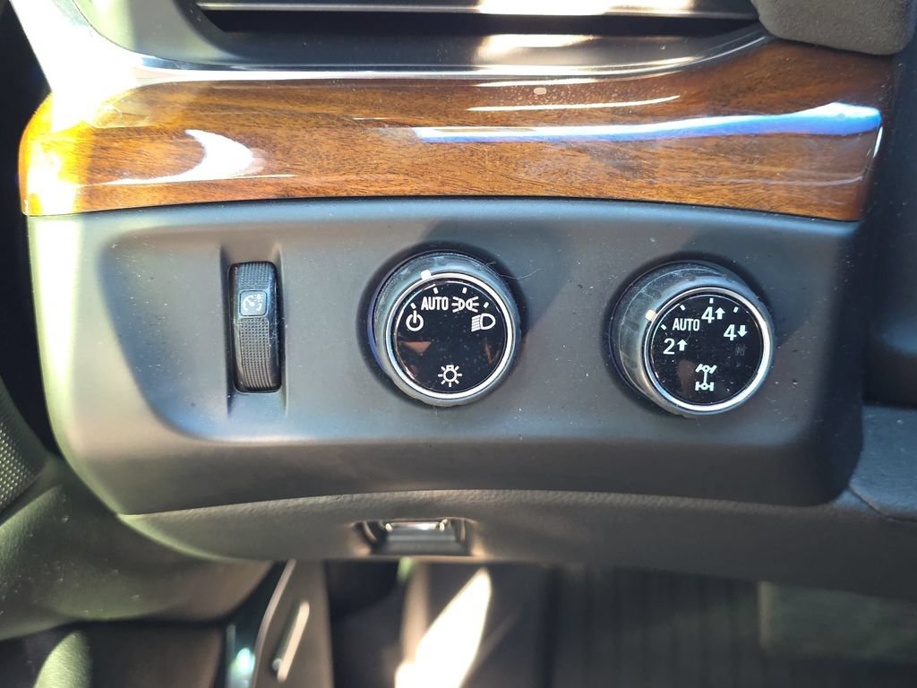 Used 2015 Cadillac Escalade Premium AWD/4WD image 29