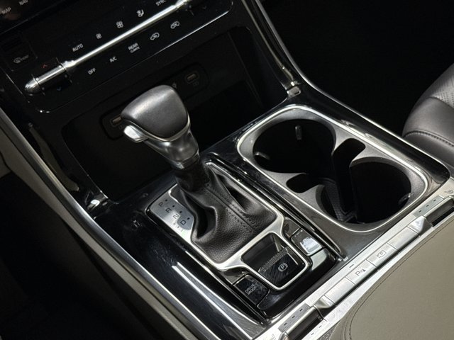 Certified 2024 Kia Carnival SX FWD image 25