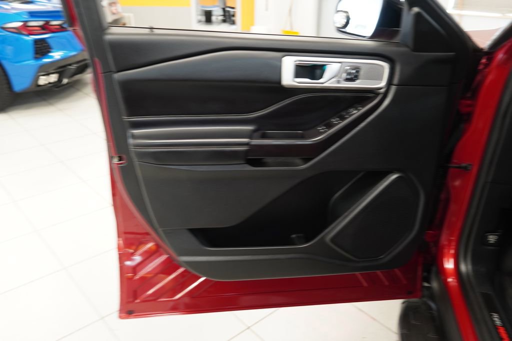 Used 2020 Ford Explorer ST AWD/4WD image 5