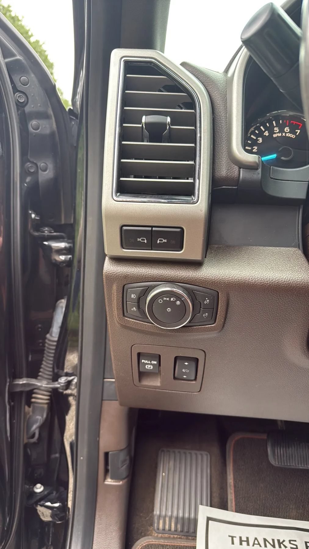 Used 2019 Ford F150 King Ranch w/ Equipment Group 601A Luxury AWD/4WD image 19