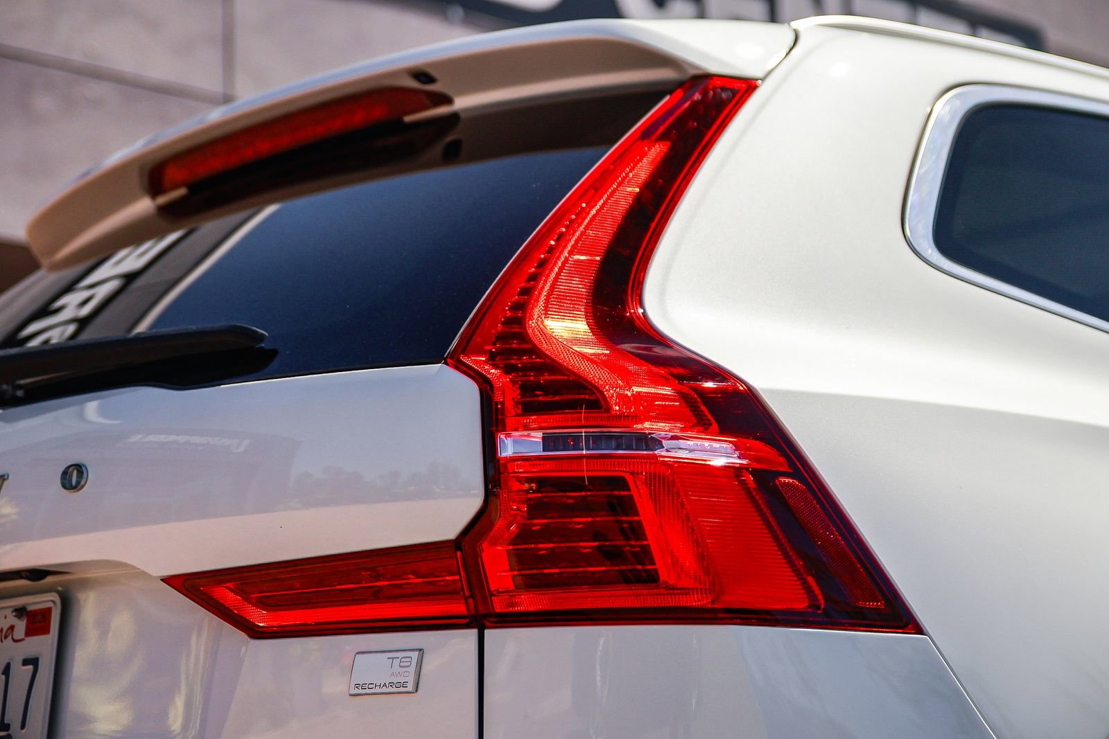 Used 2023 Volvo XC60 T8 Plus w/ Protection Package Premier AWD/4WD image 9