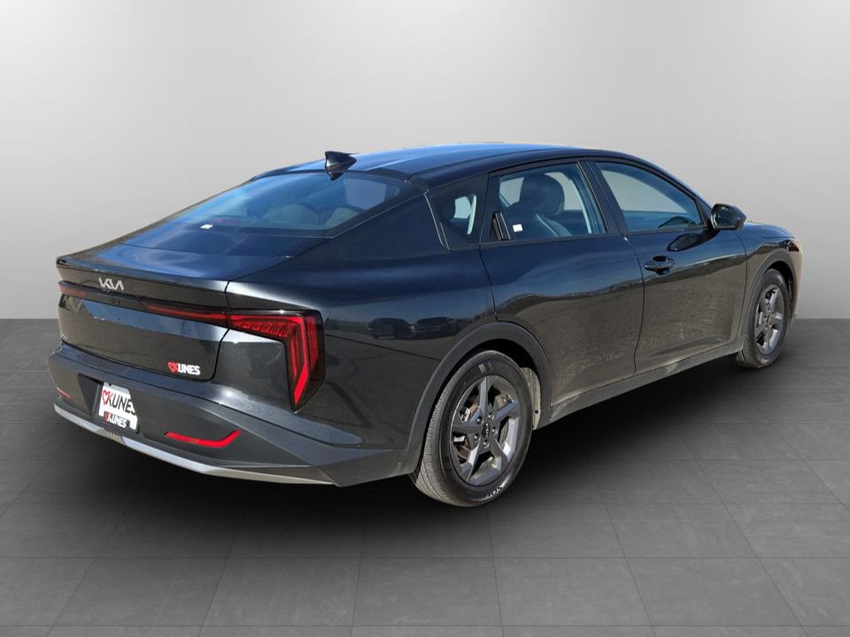 Used 2025 Kia K4 LXS FWD image 6