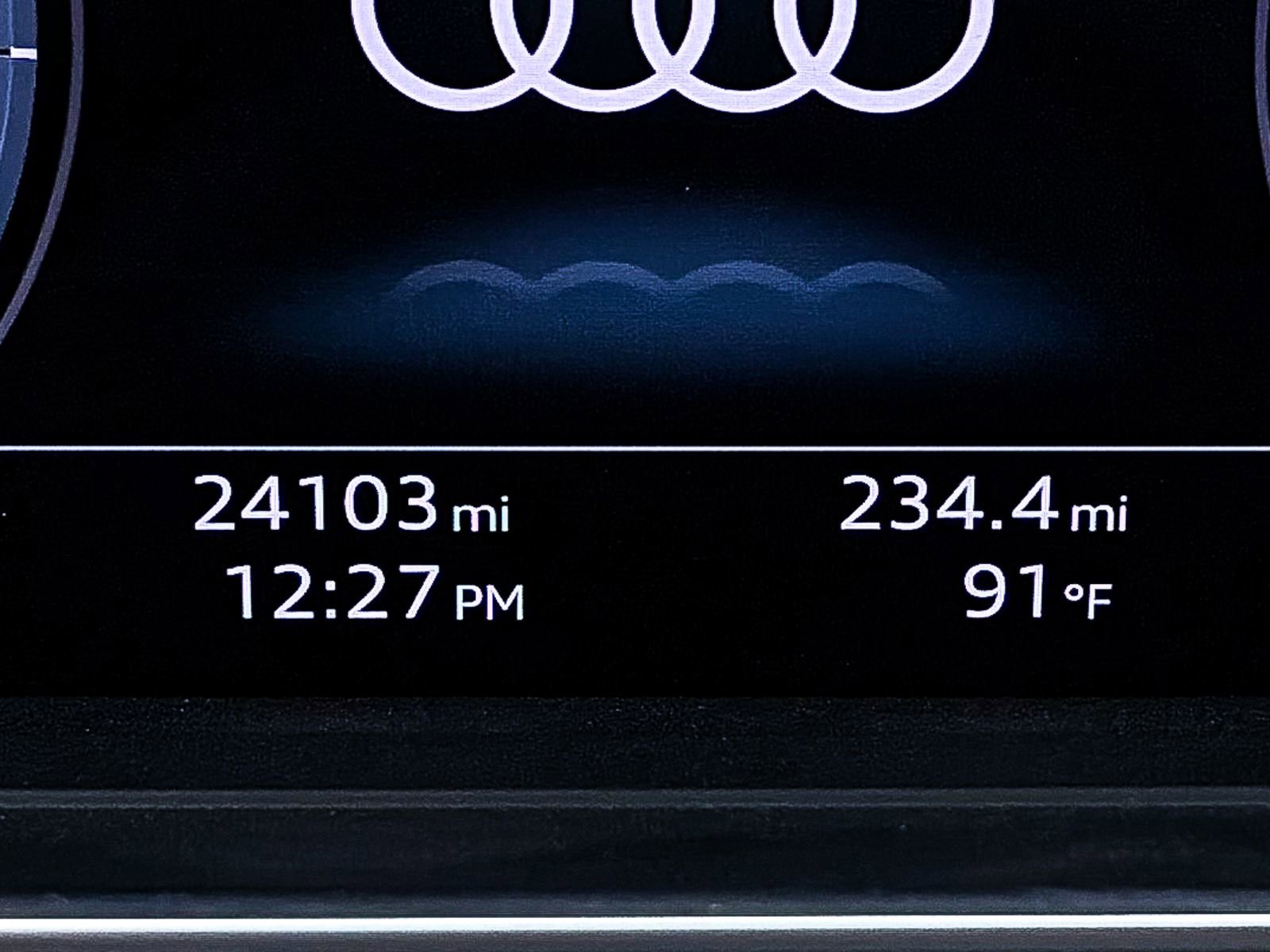 Used 2023 Audi S8 w/ S8 Executive Package AWD/4WD image 34