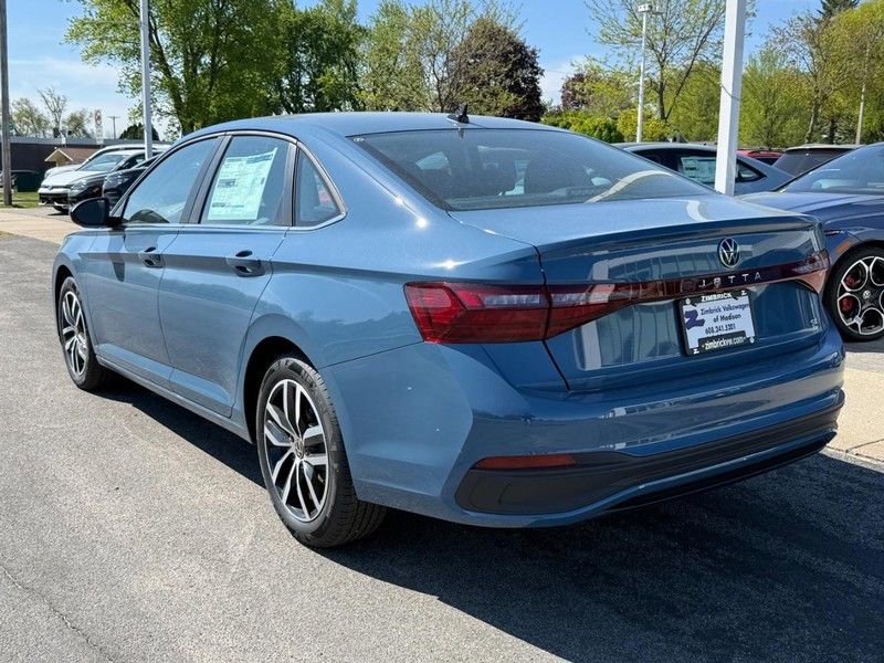 New 2026 Volkswagen Jetta SE FWD image 10