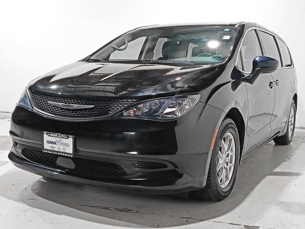 Used 2024 Chrysler Voyager LX FWD image 3