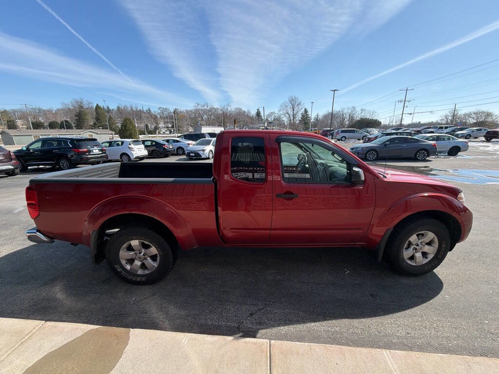 Used 2013 Nissan Frontier SV image 7