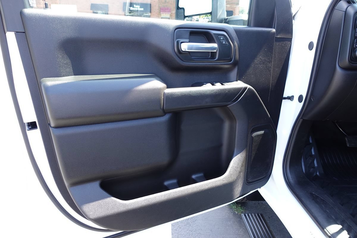 Used 2025 Chevrolet Silverado 2500 W/T AWD/4WD image 14