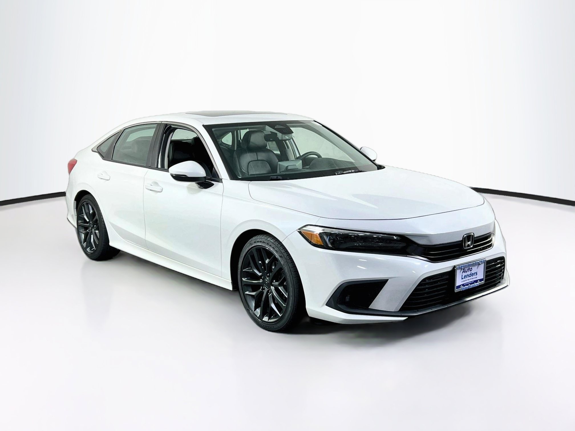 Used 2024 Honda Civic Touring image 3